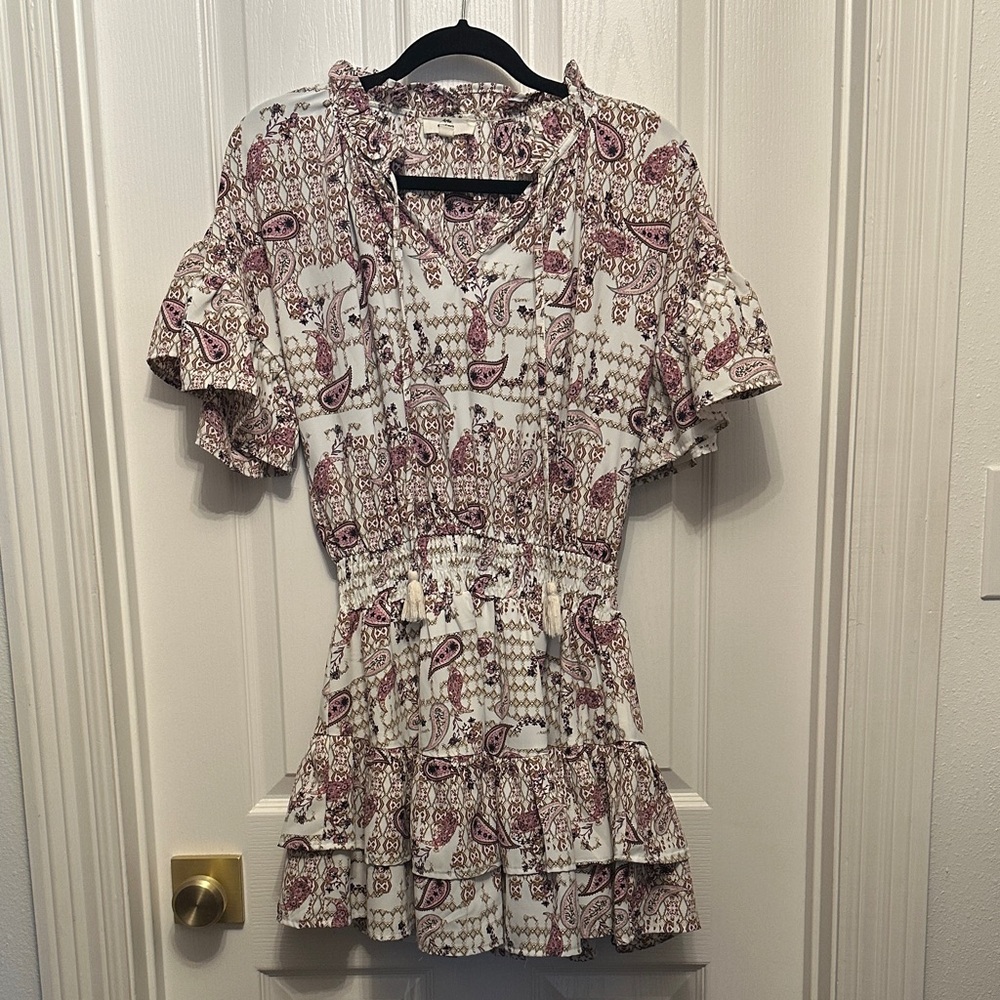 entro White Paisley Ruffle Peplum Top with Mauve Print